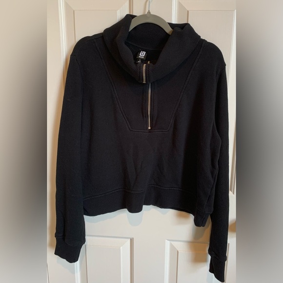 Ideology cropped 1/2 zip sweatshirt. EUC. Black, size XL - Picture 3 of 6